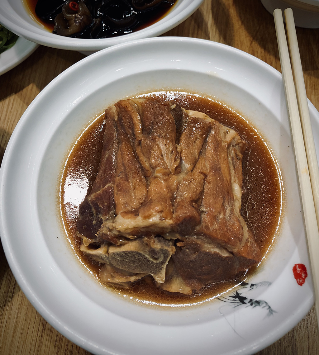 喜家德的大块肉十分满足